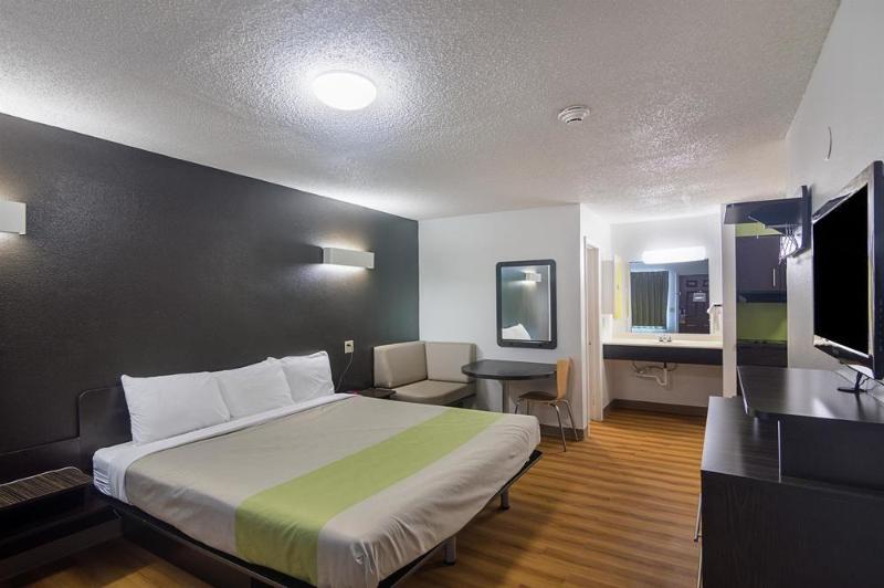 Studio Inn Extended Stay Oklahoma City Airport By Oyo Buitenkant foto